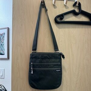 Baggallini cross body bag